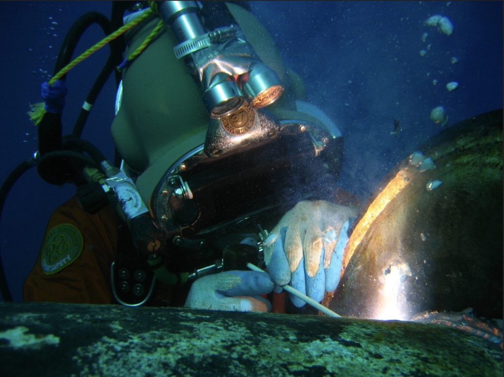 Commercial Diver for Underwater Welding