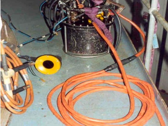 Prods and Encircling Coils used for underwater MPI